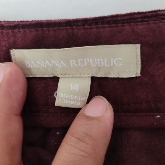 Banana Republic Curdoroy Mini Skirt, Sz.14, Maroon - Picture 5 of 10